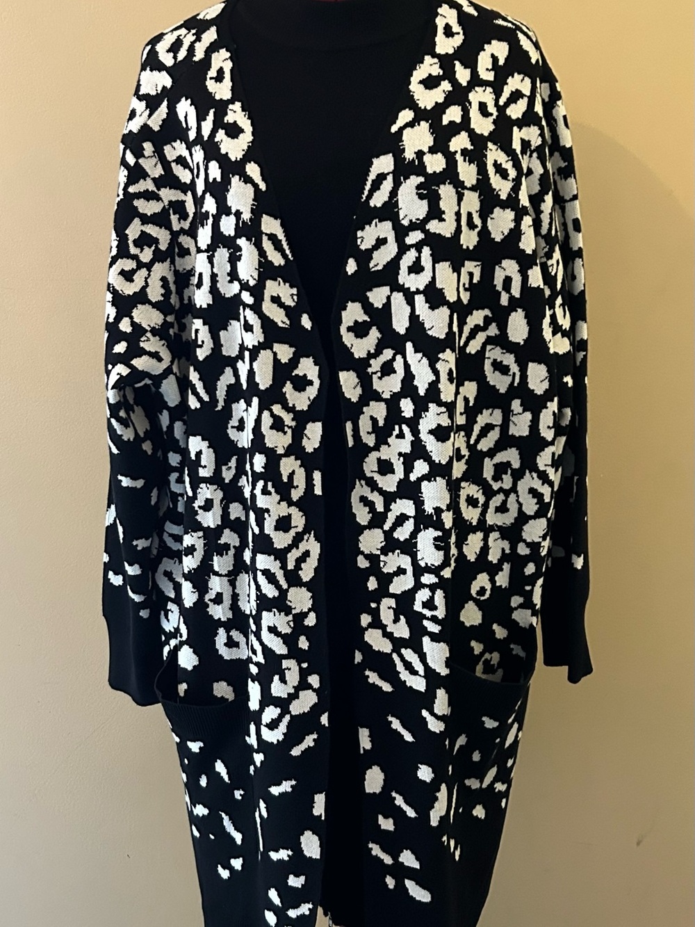 Nina Leonard Black and White Leopard-Print Open Front Cardigan